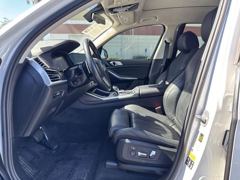 Used 2022 BMW X7 xDrive40i w/ Premium Package image 24