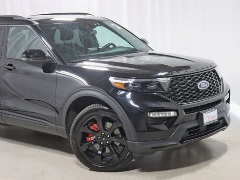 Used 2024 Ford Explorer ST w/ Equipment Group 401A AWD/4WD image 2