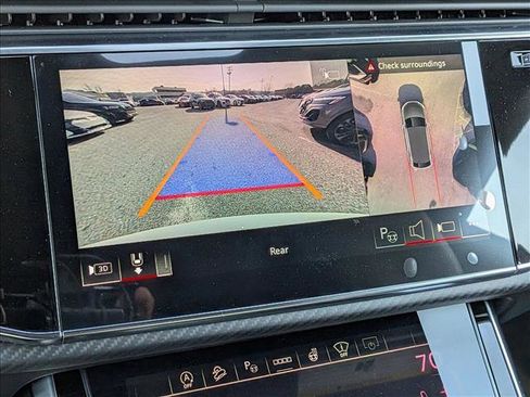 New 2026 Audi SQ8 Prestige image 13