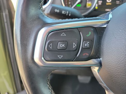 Used 2022 Jeep Wrangler Unlimited Sahara w/ Cold Weather Group AWD/4WD image 21
