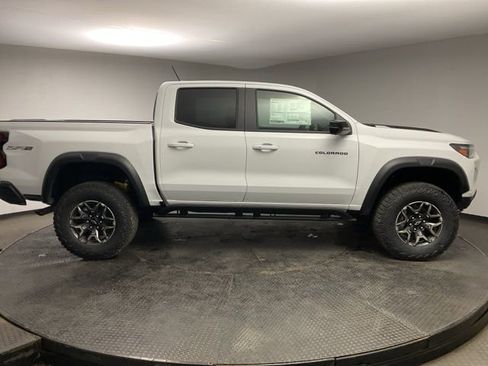 New 2026 Chevrolet Colorado ZR2 w/ Technology Package AWD/4WD image 8