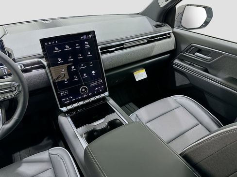 New 2026 GMC Sierra EV Elevation image 22