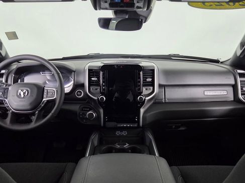 Used 2025 RAM 1500 Big Horn AWD/4WD image 38