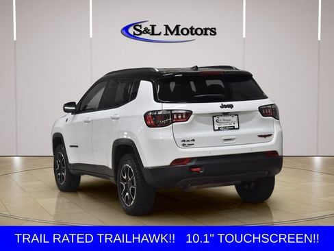 Used 2025 Jeep Compass Trailhawk AWD/4WD image 6