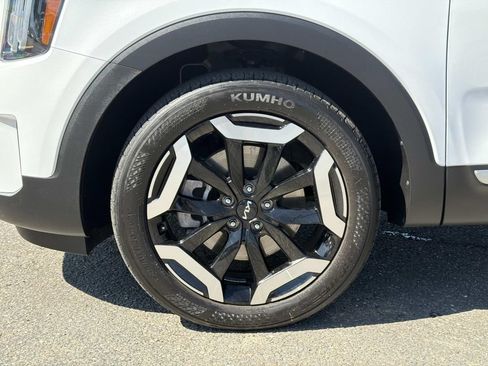 Used 2025 Kia Telluride S FWD image 28