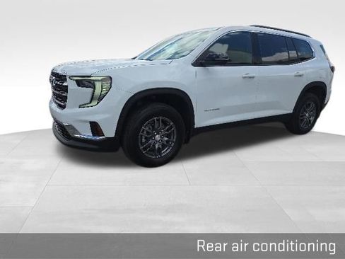 Used 2026 GMC Acadia Elevation w/ LPO, Floor Liner Package AWD/4WD image 11