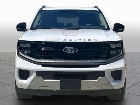 Used 2025 Ford Expedition Platinum AWD/4WD image 4