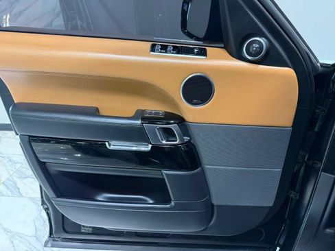 Used 2020 Land Rover Range Rover Sport SVR AWD/4WD image 12