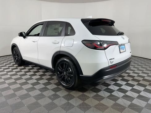 New 2026 Honda HR-V Sport image 2