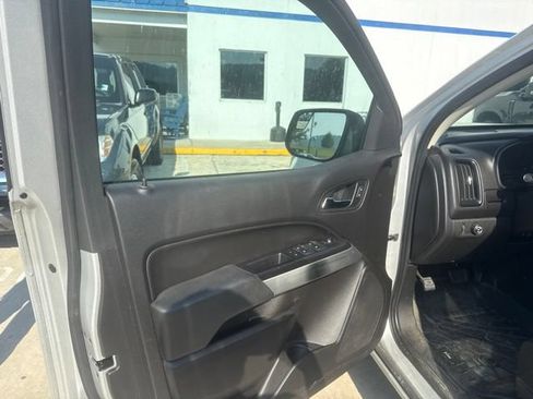 Used 2017 Chevrolet Colorado LT w/ LT Convenience Package RWD image 28