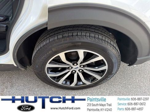 Used 2025 Ford Explorer ST-Line AWD/4WD image 17