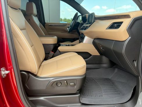 Certified 2024 Chevrolet Tahoe Premier RWD image 29