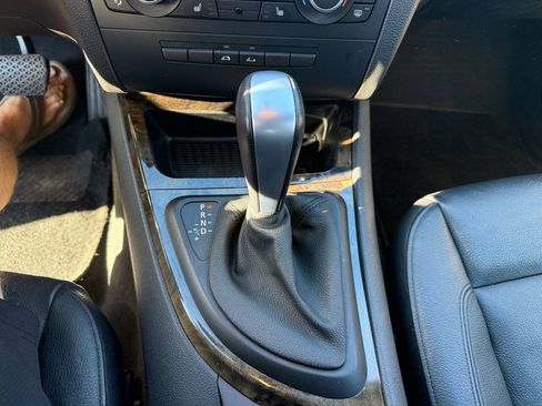 Used 2011 BMW 128i Convertible RWD image 13