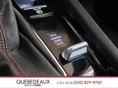 Used 2023 Jeep Compass Trailhawk w/ Trailhawk Convenience Group AWD/4WD image 21