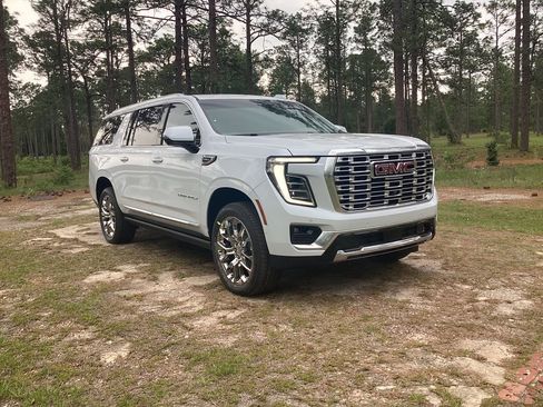 New 2026 GMC Yukon XL Denali w/ Advanced Technology Package RWD image 44