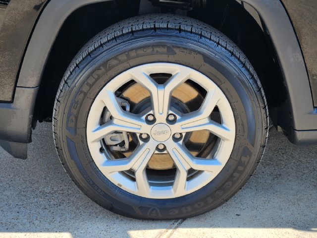 Used 2024 Jeep Compass Sport AWD/4WD image 17