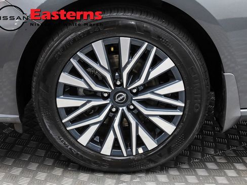 Used 2024 Nissan Altima 2.5 SV w/ SV Premium Package AWD/4WD image 31