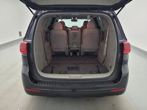 Used 2019 Kia Sedona LX FWD image 29