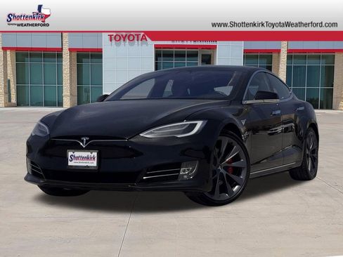 Used 2019 Tesla Model S Performance image 1