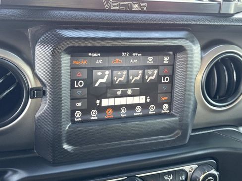 Used 2020 Jeep Gladiator Sport w/ Quick Order Package 24S image 12