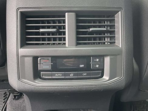 Certified 2023 Volkswagen Atlas SE w/ Panoramic Sunroof Package FWD image 13