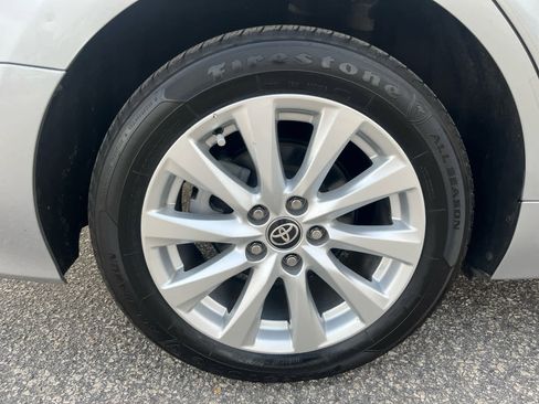 Used 2020 Toyota Camry LE image 27