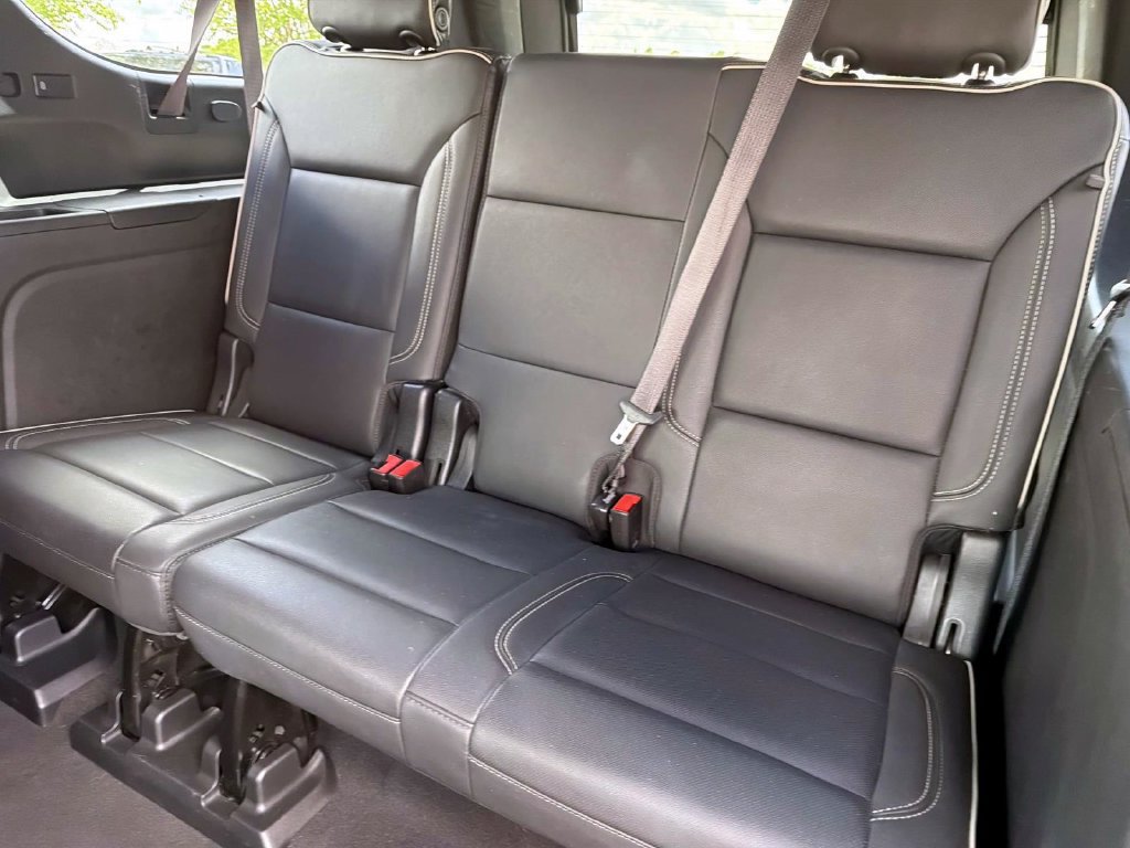 Used 2022 Chevrolet Suburban Premier AWD/4WD image 11
