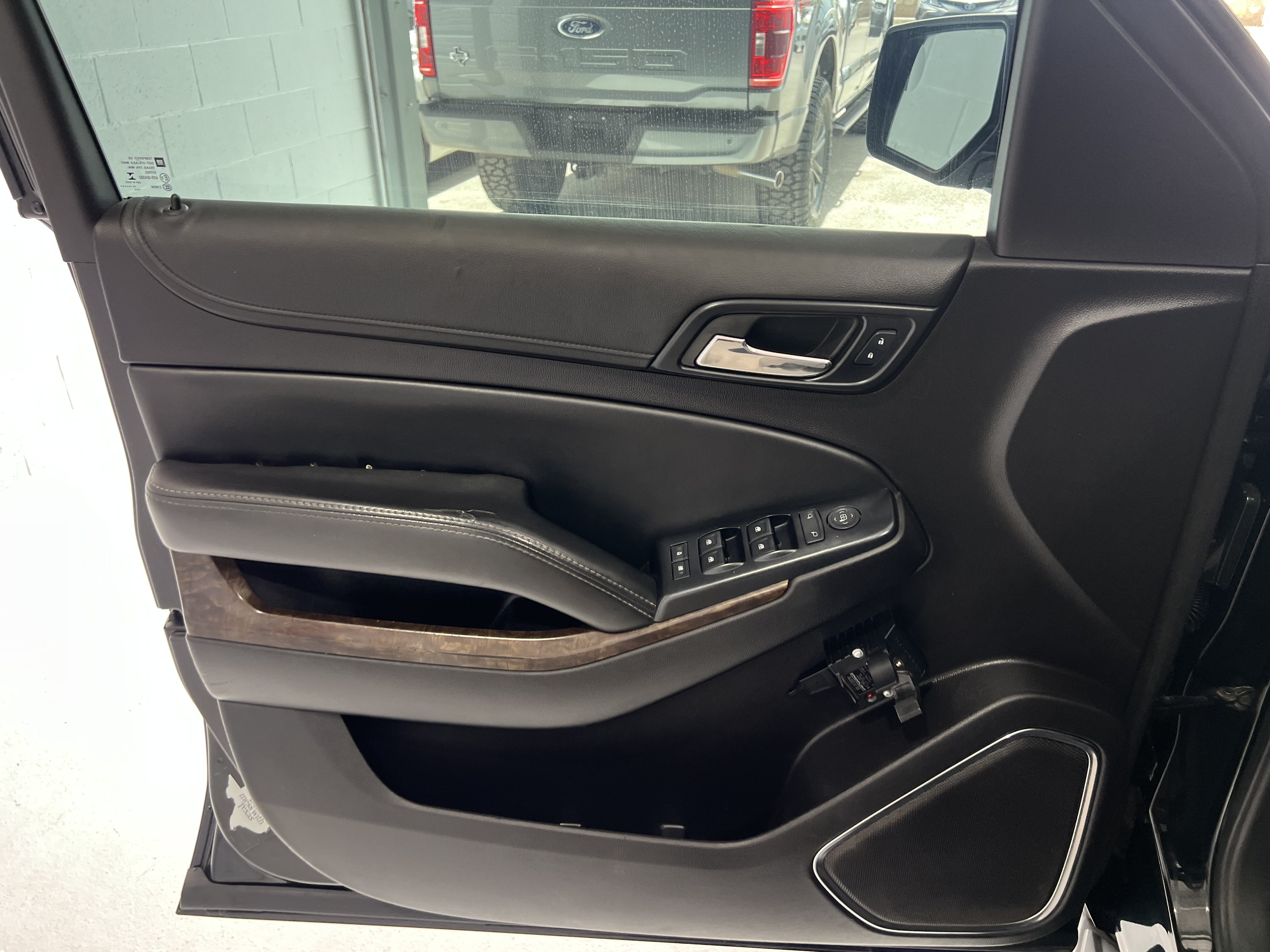 Used 2015 Chevrolet Tahoe 2WD w/ Remote Keyless Entry Package image 14