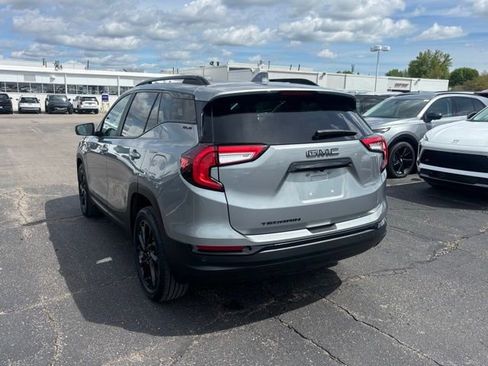 Certified 2023 GMC Terrain SLE w/ Driver Convenience Package FWD image 8