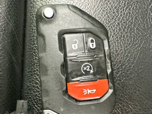 Used 2023 Jeep Wrangler Unlimited Rubicon 4xe w/ Cold Weather Group AWD/4WD image 18