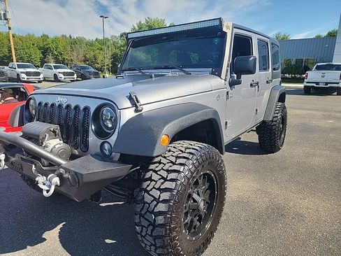 Used 2017 Jeep Wrangler Unlimited Sport w/ Quick Order Package 24S AWD/4WD image 3