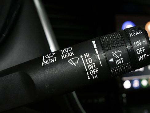 Used 2021 Chevrolet Trax LS w/ Tint and Cruise Package image 28