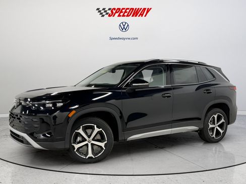 New 2026 Volkswagen Tiguan SE AWD/4WD image 3