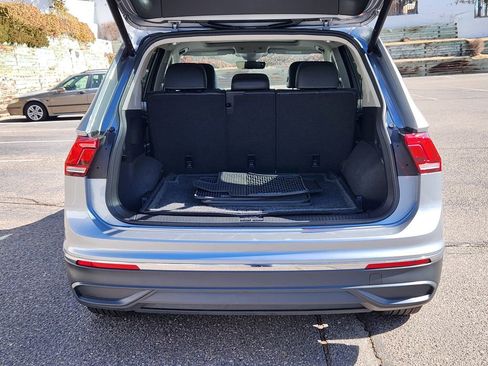Certified 2024 Volkswagen Tiguan SE image 16