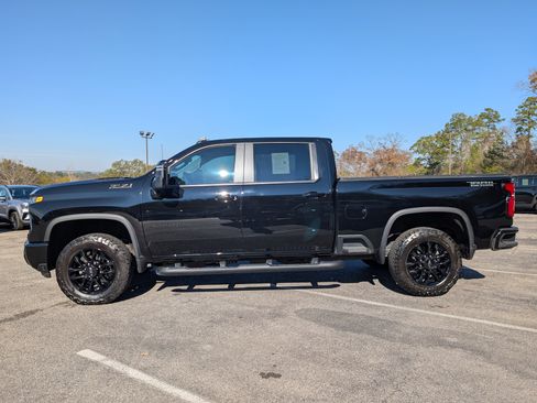 Used 2025 Chevrolet Silverado 2500 LT w/ Trail Boss Package AWD/4WD image 6