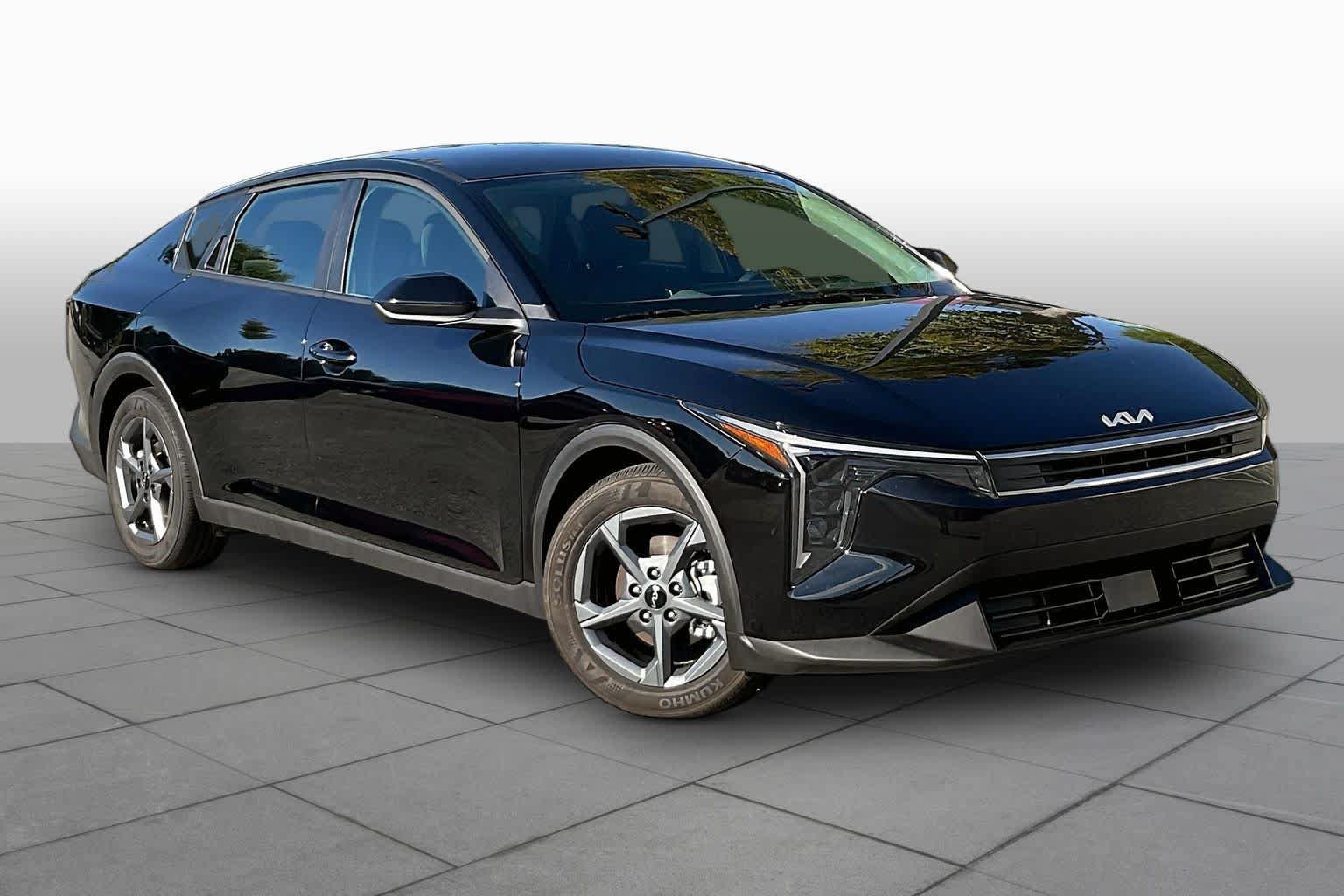 Used 2025 Kia K4 FWD image 3