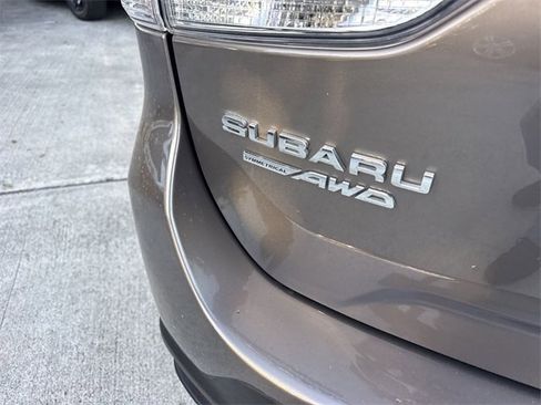 Used 2023 Subaru Forester Premium image 25