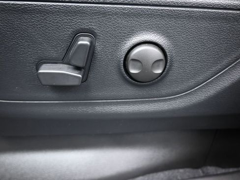 New 2026 RAM 1500 2WD Crew Cab image 33