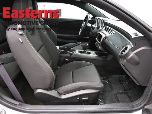 Used 2015 Chevrolet Camaro SS RWD image 20