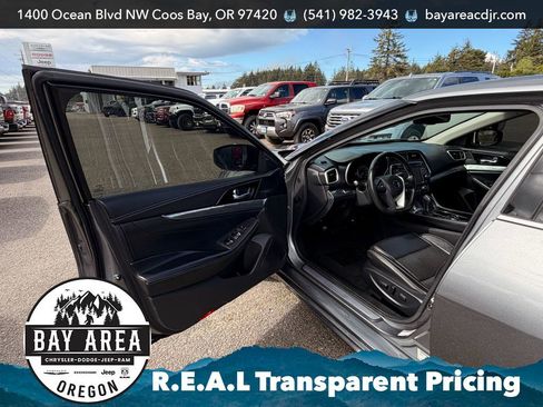 Used 2021 Nissan Maxima 3.5 SV w/ Floor Mat Group FWD image 11