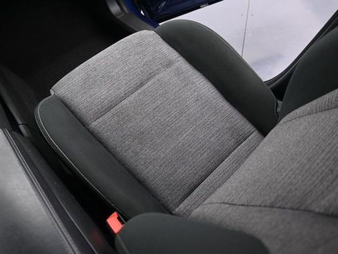 Used 2023 Nissan Rogue SV image 12