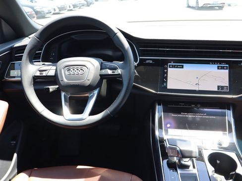 Used 2022 Audi Q8 Premium Plus w/ Premium Plus Package AWD/4WD image 13