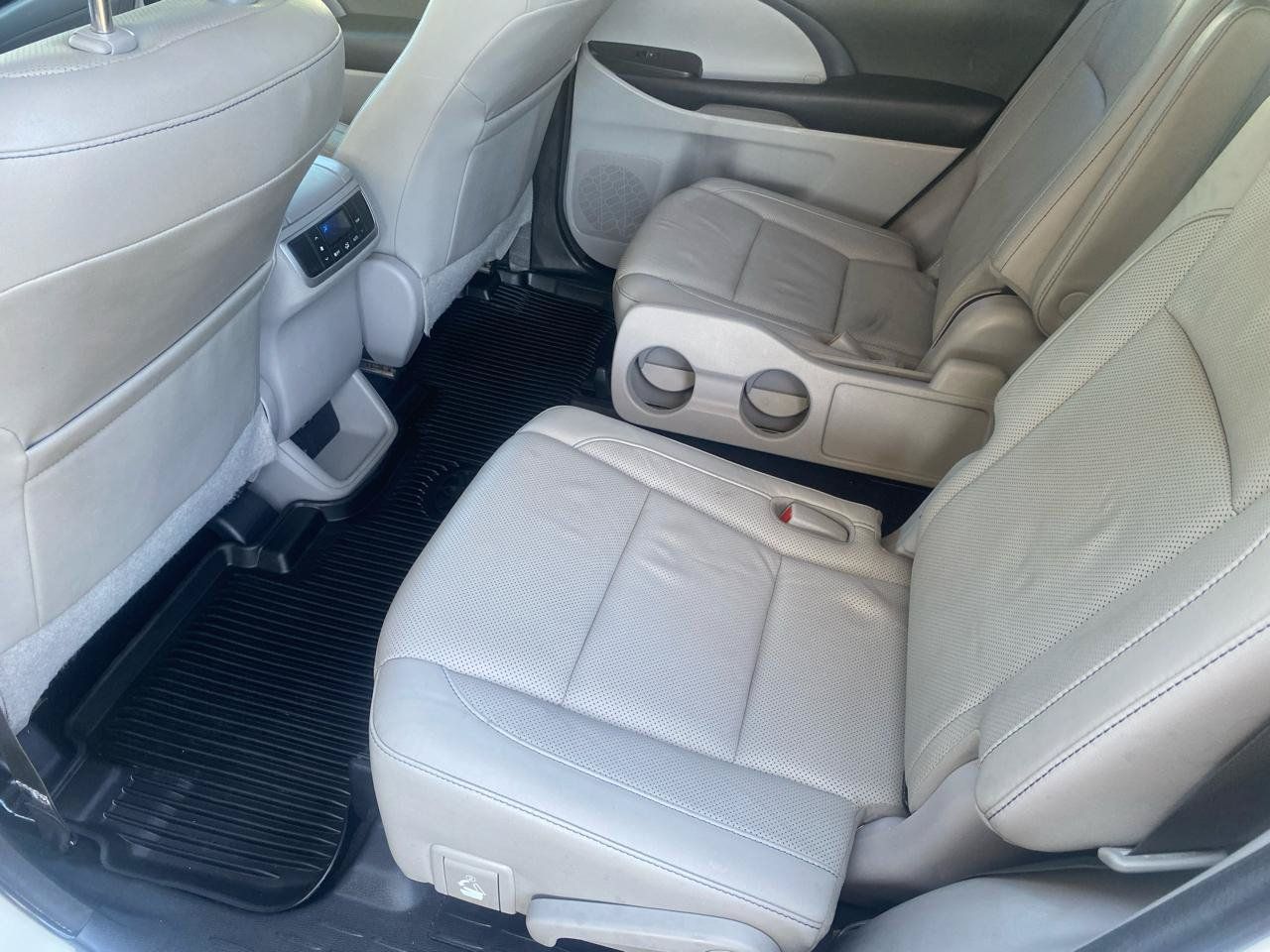 Used 2018 Toyota Highlander Limited AWD/4WD image 15