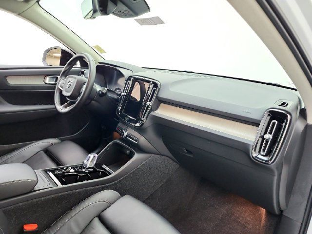 Used 2023 Volvo XC40 B5 Ultimate w/ Climate Package AWD/4WD image 18