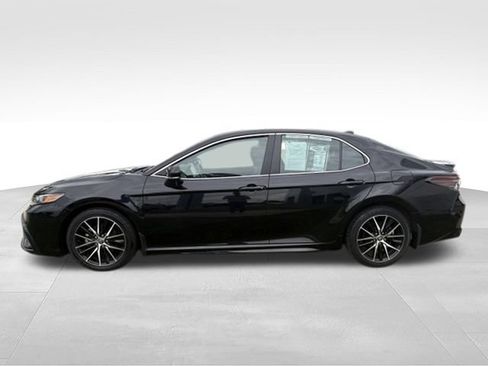 Used 2024 Toyota Camry SE AWD/4WD image 12