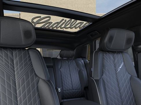 New 2026 Cadillac Lyriq V image 24