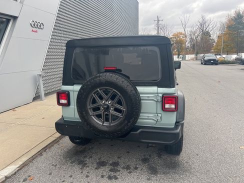 Used 2024 Jeep Wrangler Sport S image 31