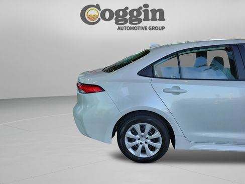 Used 2023 Toyota Corolla LE image 30