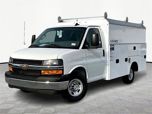 New 2025 Chevrolet Express 3500 w/ Power Convenience Package image 3
