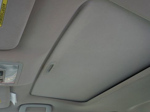 Used 2015 Toyota Avalon XLE image 21